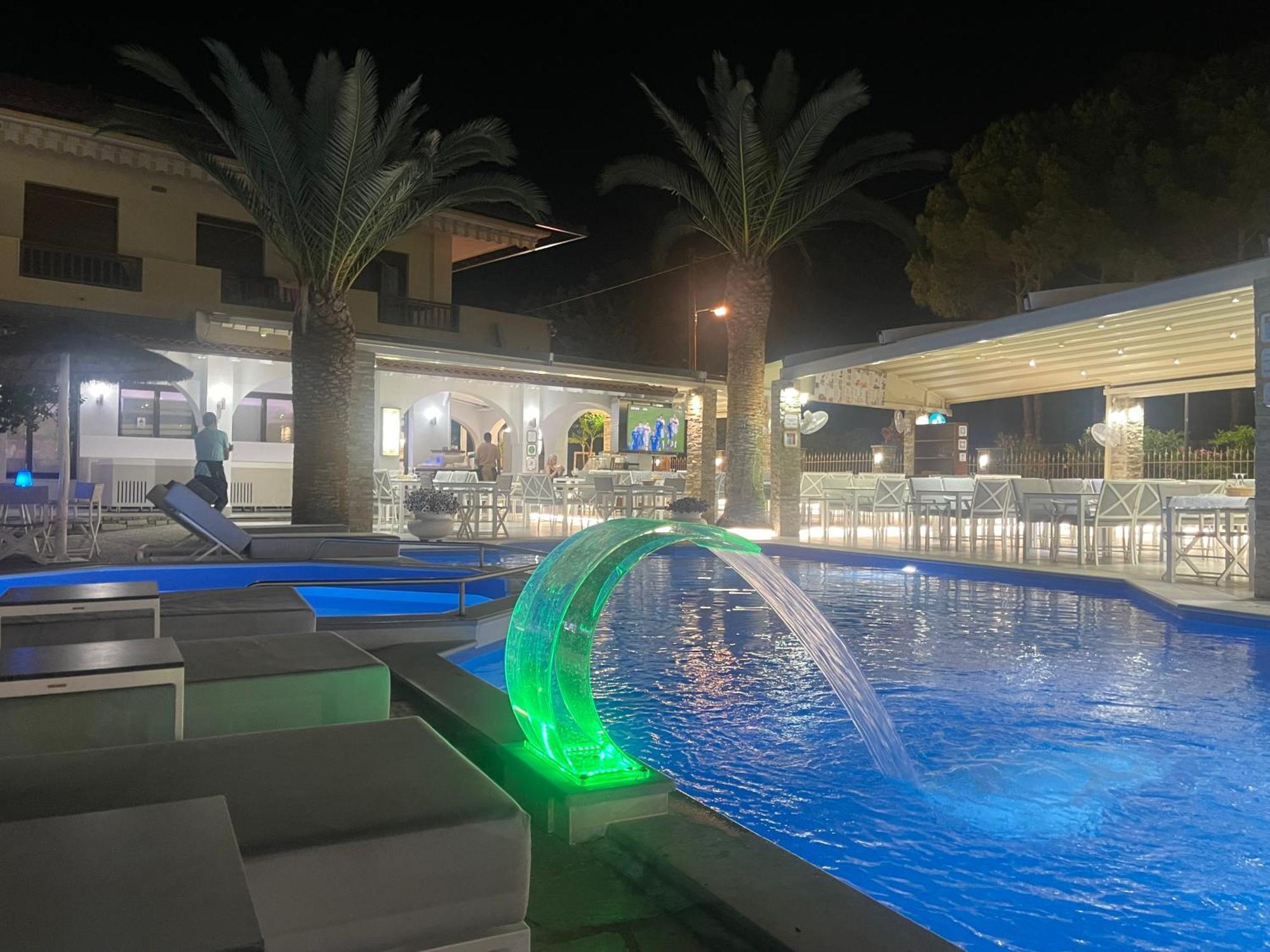 Vergos Hotel Vourvourou Luaran gambar